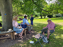 Pinic in Lulingstone gardens