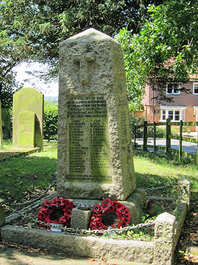 Woodnesborough churchyard war memorial